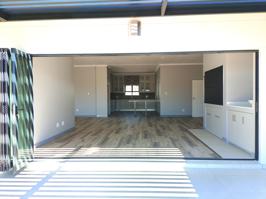 4 Bedroom Property for Sale in Tafelzicht Western Cape